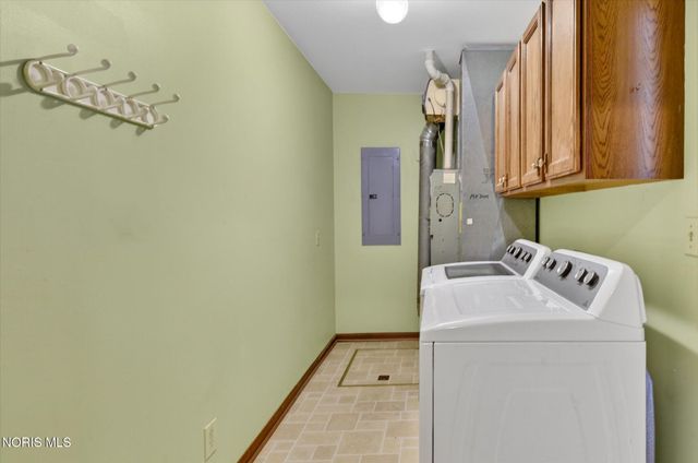 238 Beach Street, Northwood, OH 43619