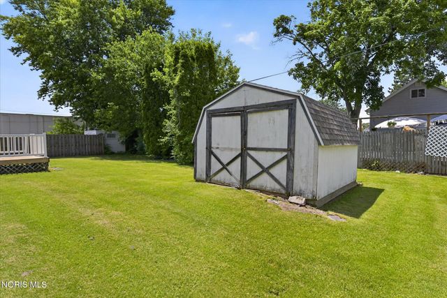 238 Beach Street, Northwood, OH 43619
