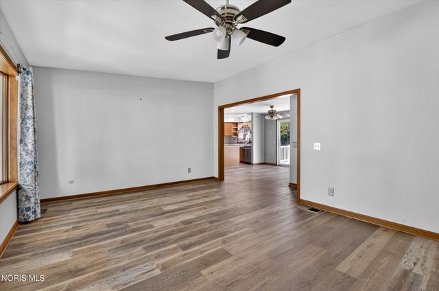 238 Beach Street, Northwood, OH 43619