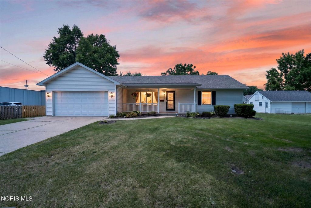 238 Beach Street, Northwood, OH 43619