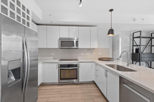 999 SW 1st Avenue 2502, Miami, FL 33130