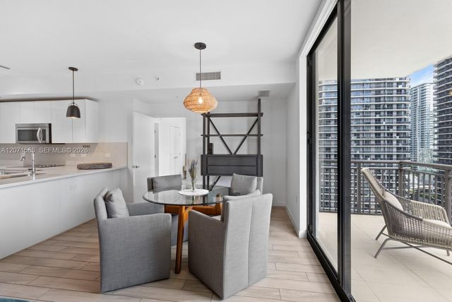 999 SW 1st Avenue 2502, Miami, FL 33130