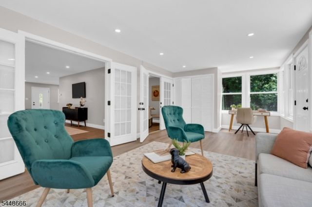 3 Delsey Rd, South Brunswick Twp., NJ 08824