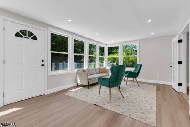 3 Delsey Rd, South Brunswick Twp., NJ 08824