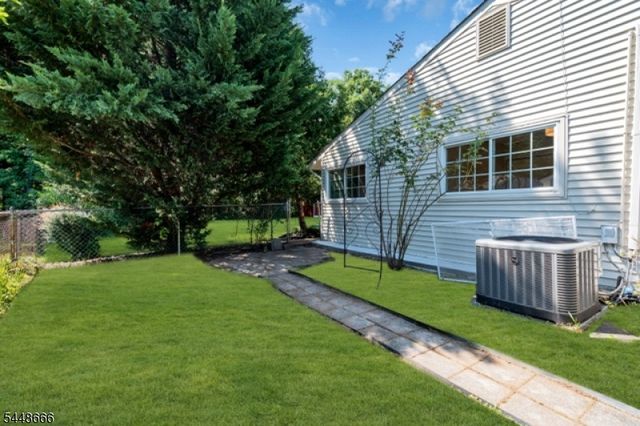 3 Delsey Rd, South Brunswick Twp., NJ 08824