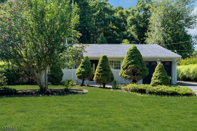 3 Delsey Rd, South Brunswick Twp., NJ 08824