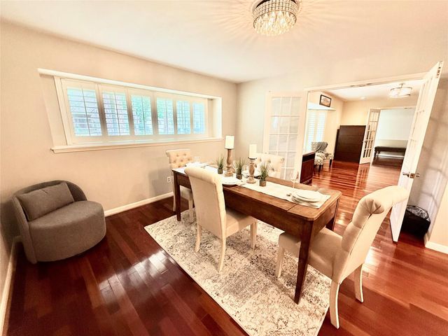 13511 Queensbury Lane, Houston, TX 77079