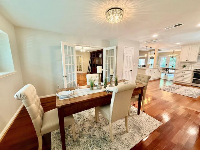 13511 Queensbury Lane, Houston, TX 77079