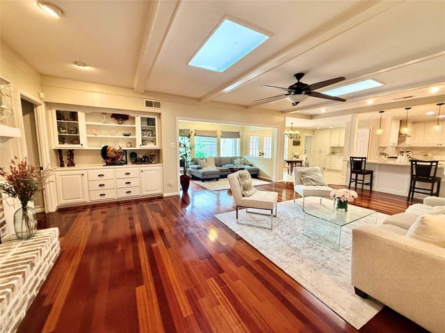 13511 Queensbury Lane, Houston, TX 77079