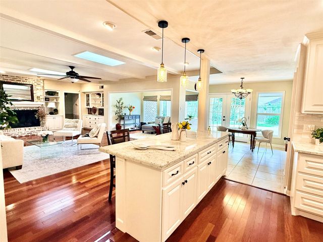 13511 Queensbury Lane, Houston, TX 77079