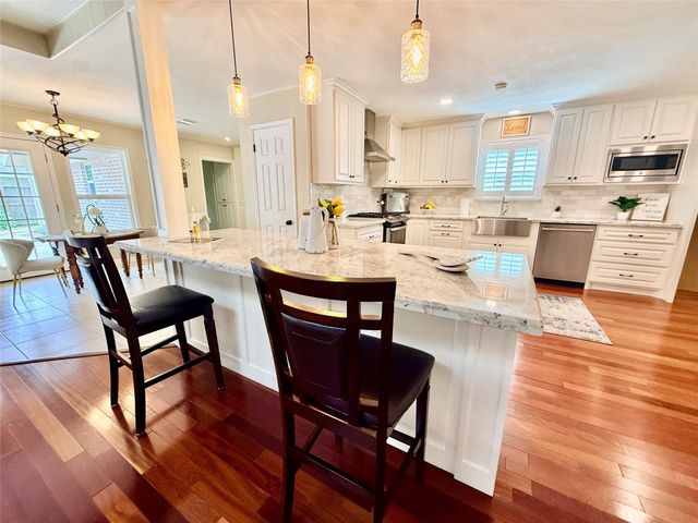 13511 Queensbury Lane, Houston, TX 77079