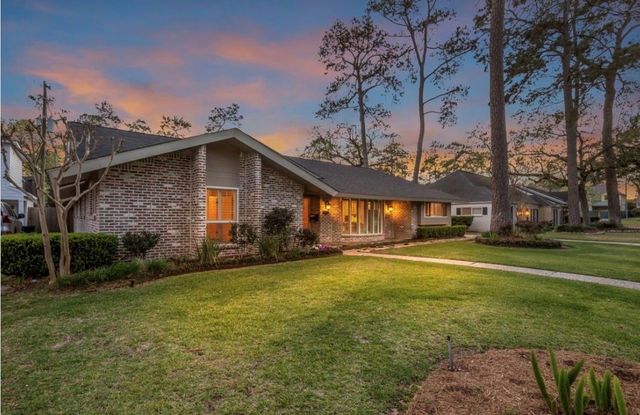 13511 Queensbury Lane, Houston, TX 77079