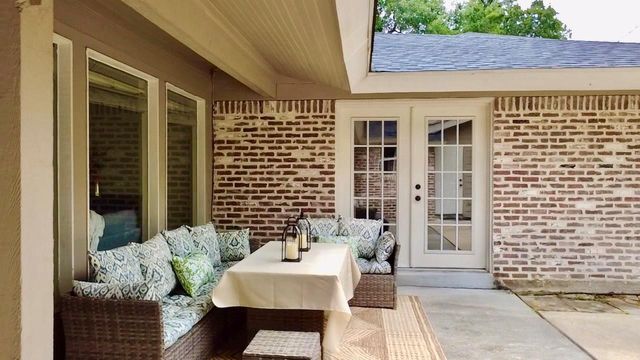 13511 Queensbury Lane, Houston, TX 77079