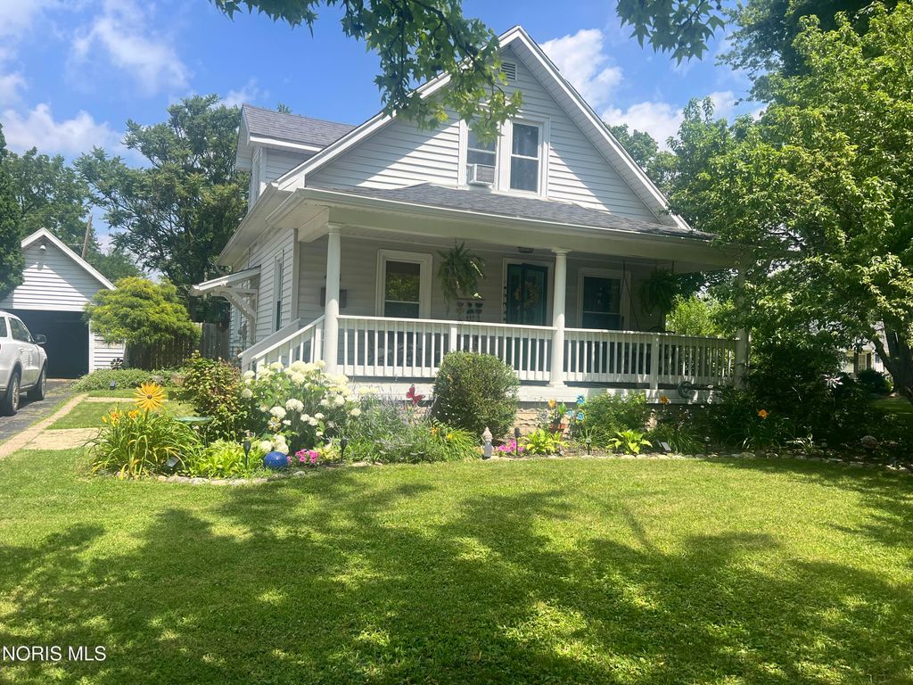 433 W 6th Street, Perrysburg, OH 43551