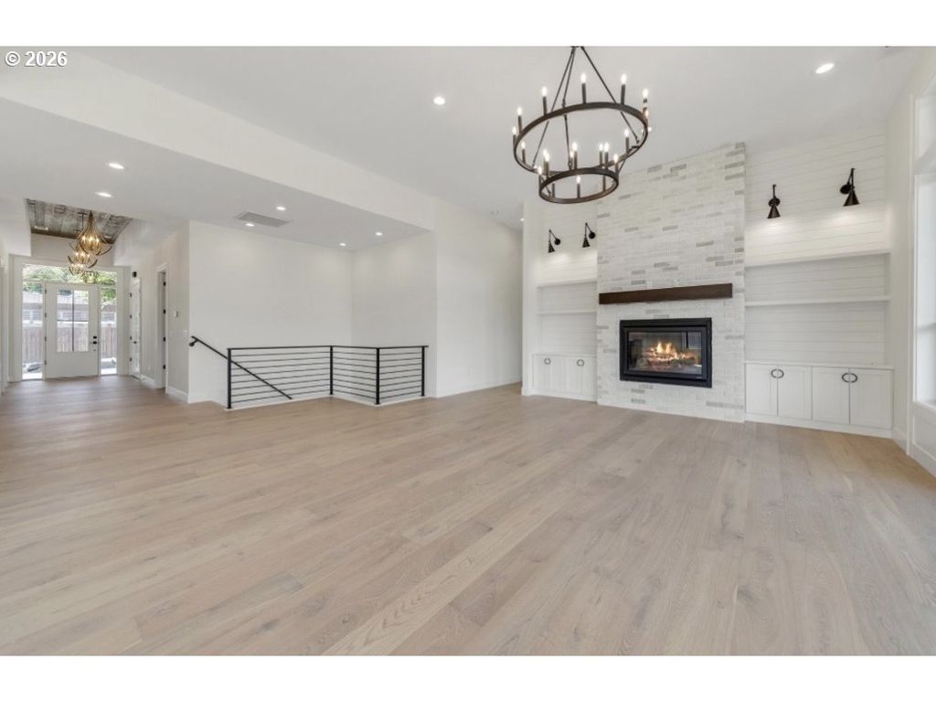 Image 10 of property listing at 13806 Nw 35TH Ct, Vancouver, WA 98685