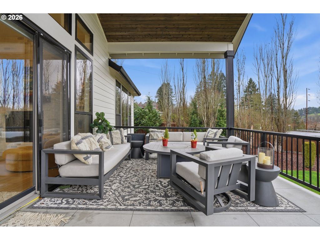 Image 21 of property listing at 13806 Nw 35TH Ct, Vancouver, WA 98685