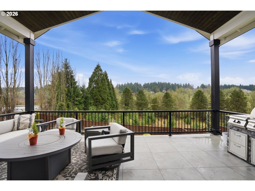 Image 41 of property listing at 13806 Nw 35TH Ct, Vancouver, WA 98685