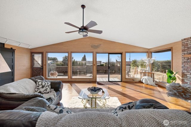 1656 S Geiger Street, Tacoma, WA 98465