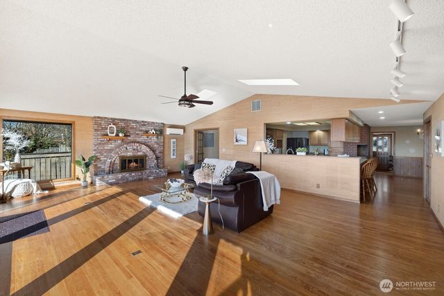 1656 S Geiger Street, Tacoma, WA 98465