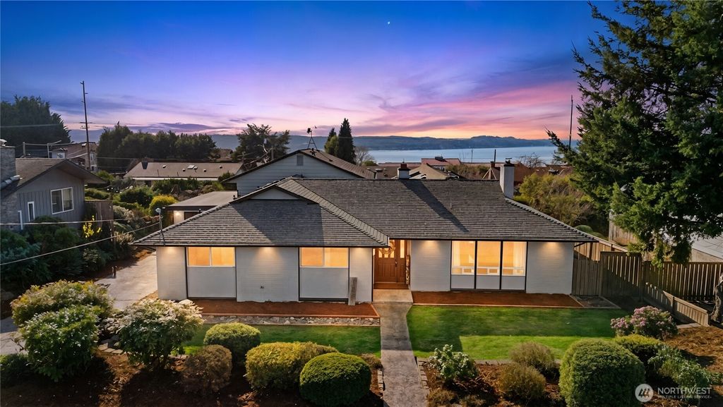 1656 S Geiger Street, Tacoma, WA 98465