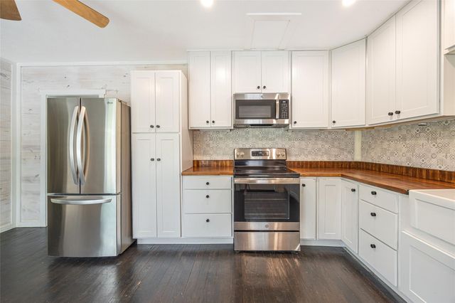 2283 Tigerpoint Road, Brenham, TX 77833