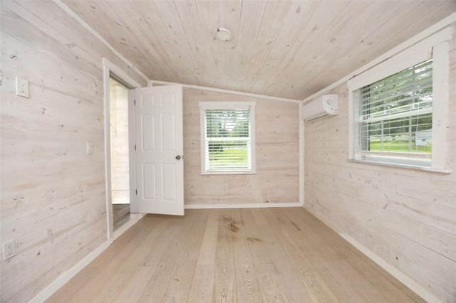 2283 Tigerpoint Road, Brenham, TX 77833