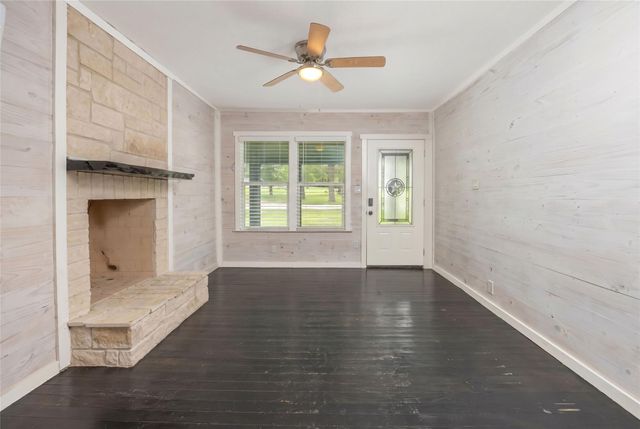 2283 Tigerpoint Road, Brenham, TX 77833