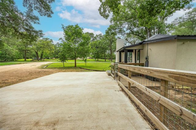 2283 Tigerpoint Road, Brenham, TX 77833