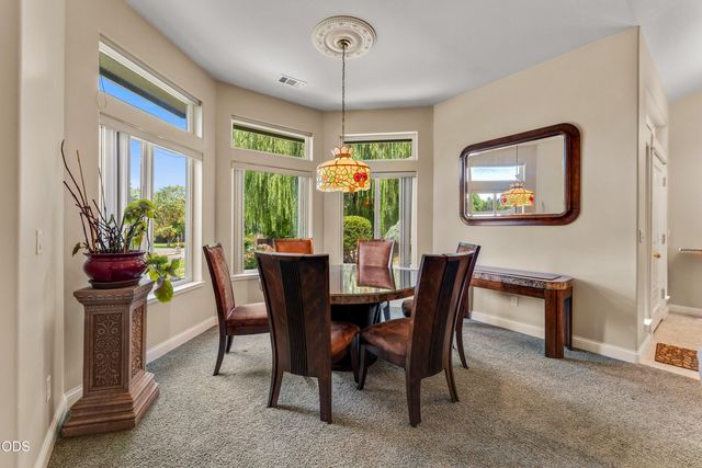 155 Kingsgate Way, Grants Pass, OR 97527