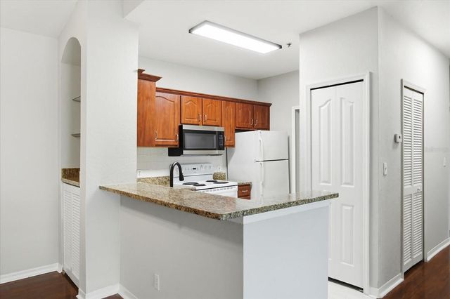 5703 LEGACY CRESCENT PLACE 301, Riverview, FL 33578