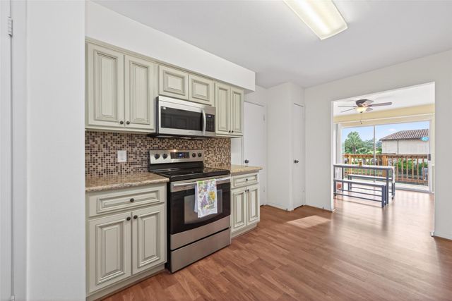 71 Regency Point, Conroe, TX 77356