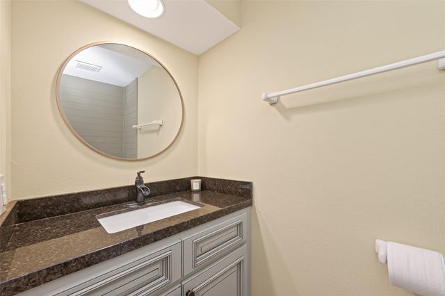 71 Regency Point, Conroe, TX 77356
