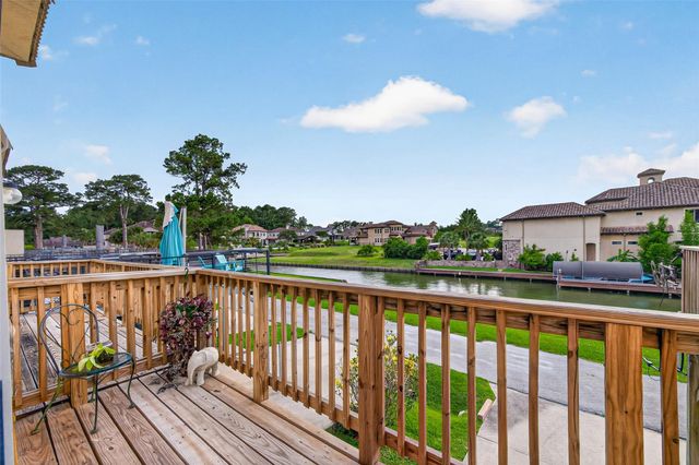 71 Regency Point, Conroe, TX 77356