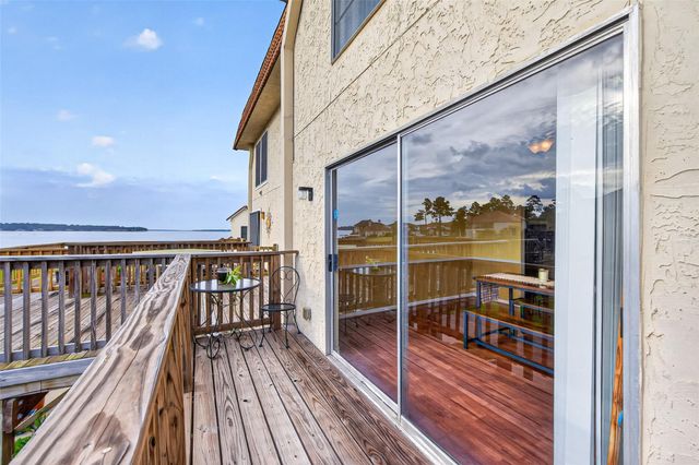 71 Regency Point, Conroe, TX 77356