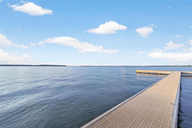 71 Regency Point, Conroe, TX 77356