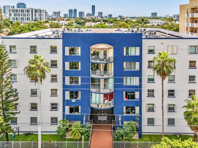 546 SW 1st St 607, Miami, FL 33130