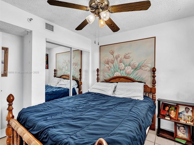 546 SW 1st St 607, Miami, FL 33130