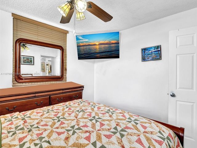 546 SW 1st St 607, Miami, FL 33130