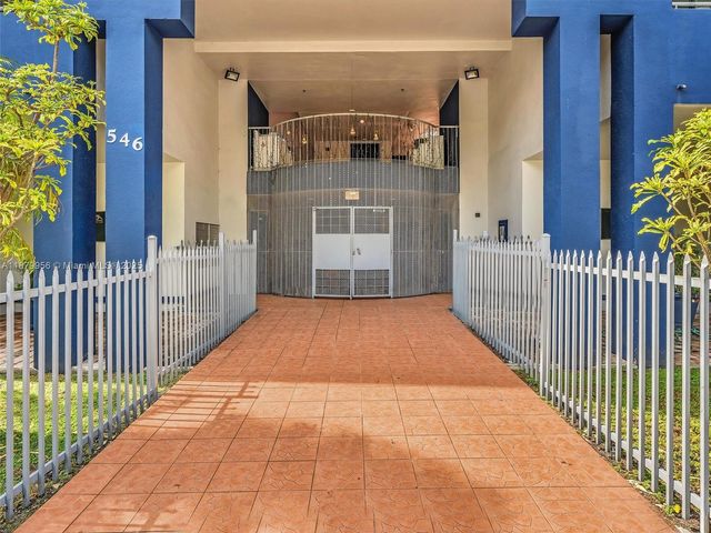 546 SW 1st St 607, Miami, FL 33130