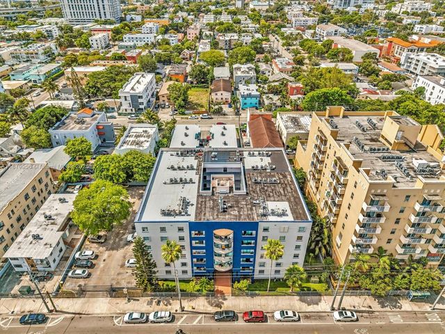 546 SW 1st St 607, Miami, FL 33130