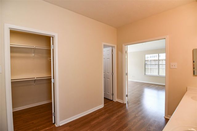 1811 Ridgeway Trail, Houston, TX 77339