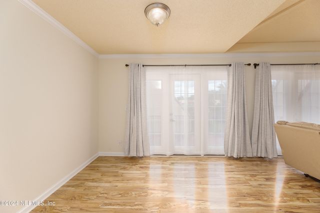 6647 LA MIRADA Drive W, 4, Jacksonville, FL 32217