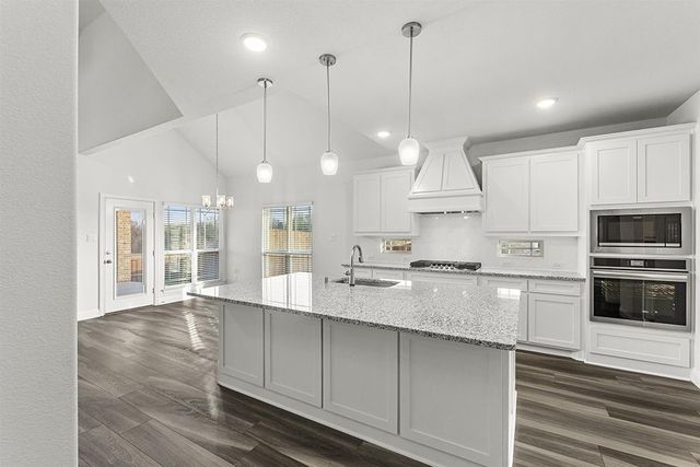 2610 White Plains Drive, Midlothian, TX 76065