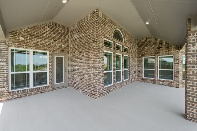 2610 White Plains Drive, Midlothian, TX 76065