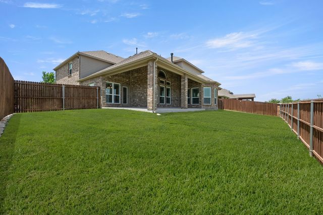 2610 White Plains Drive, Midlothian, TX 76065