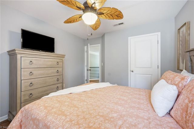 1005 Beesons Field Drive, Kernersville, NC 27284