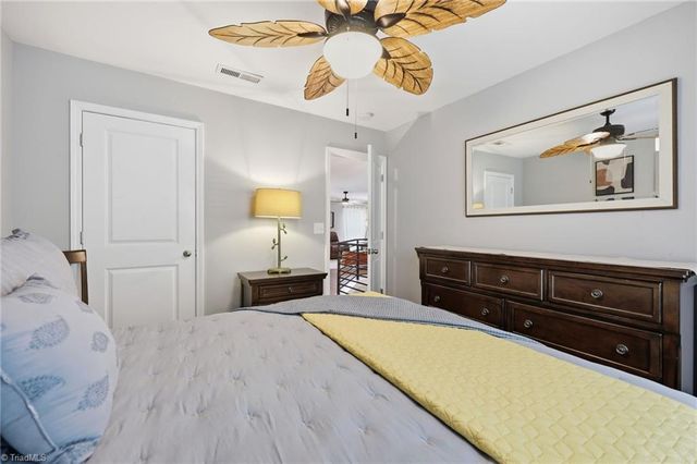 1005 Beesons Field Drive, Kernersville, NC 27284