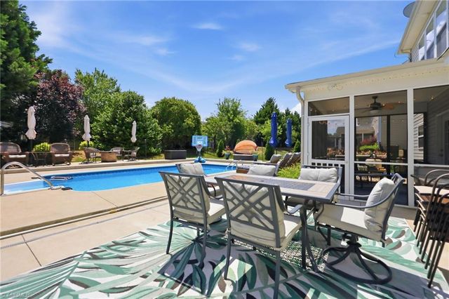 1005 Beesons Field Drive, Kernersville, NC 27284