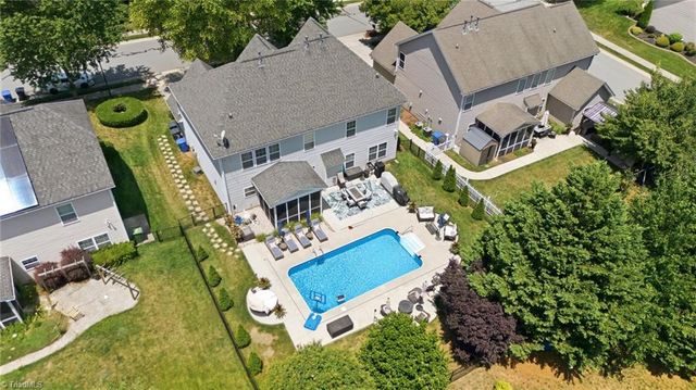 1005 Beesons Field Drive, Kernersville, NC 27284