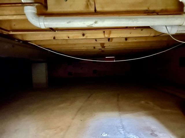 6077 Fillmore Place, Merrillville, IN 46410